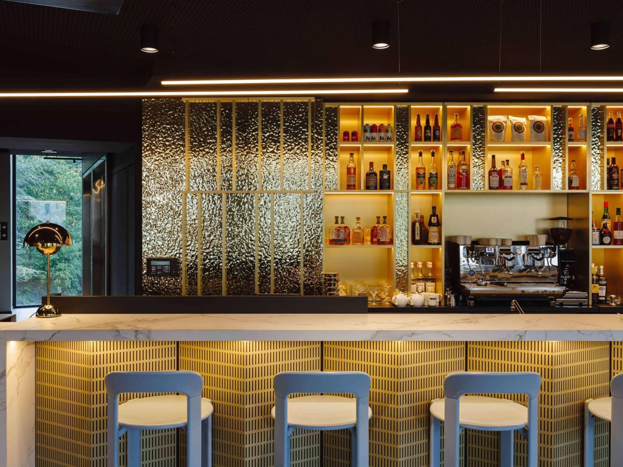 Отель Tribe Lyon Croix Rousse Экстерьер фото