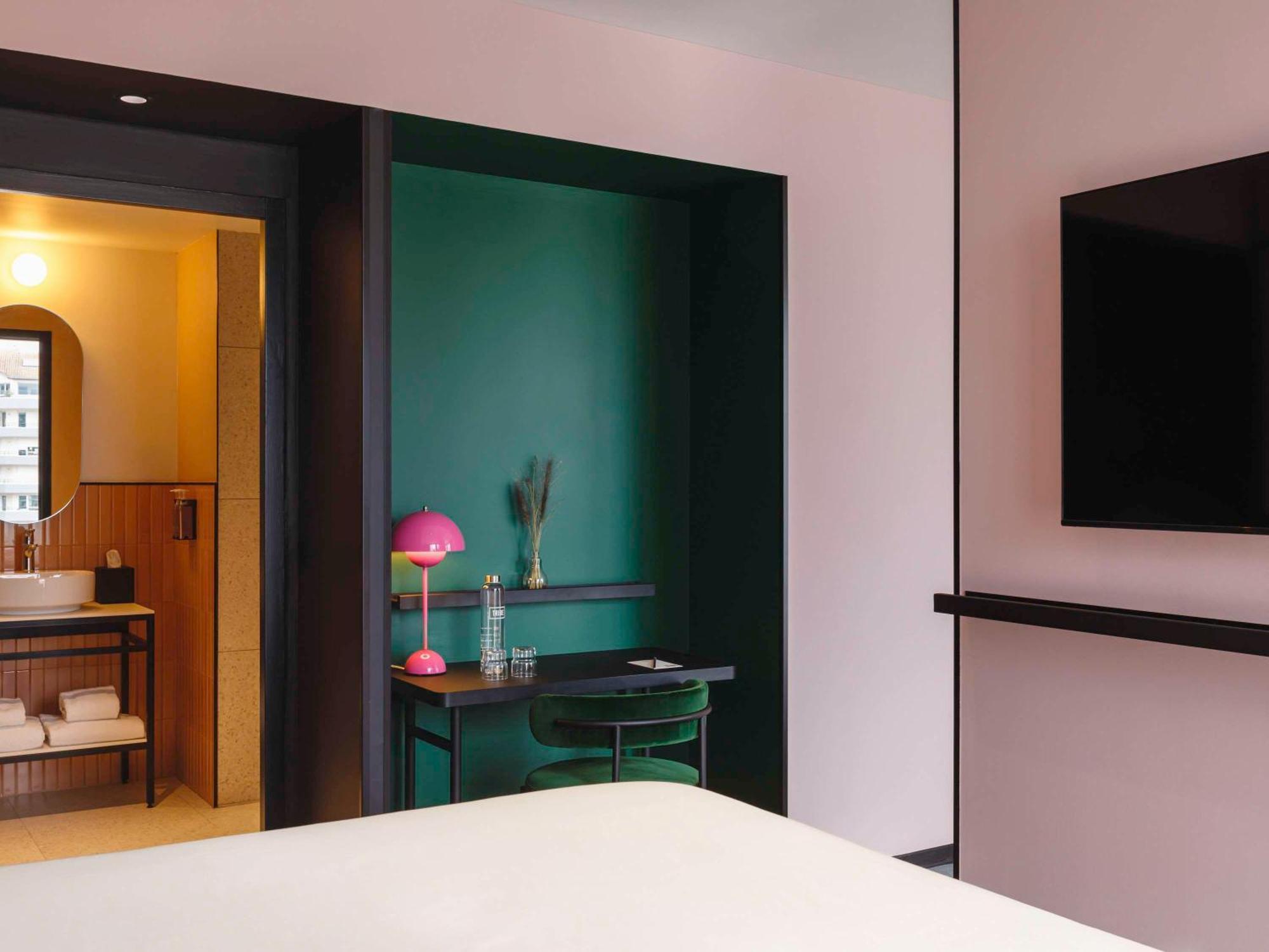 Отель Tribe Lyon Croix Rousse Экстерьер фото