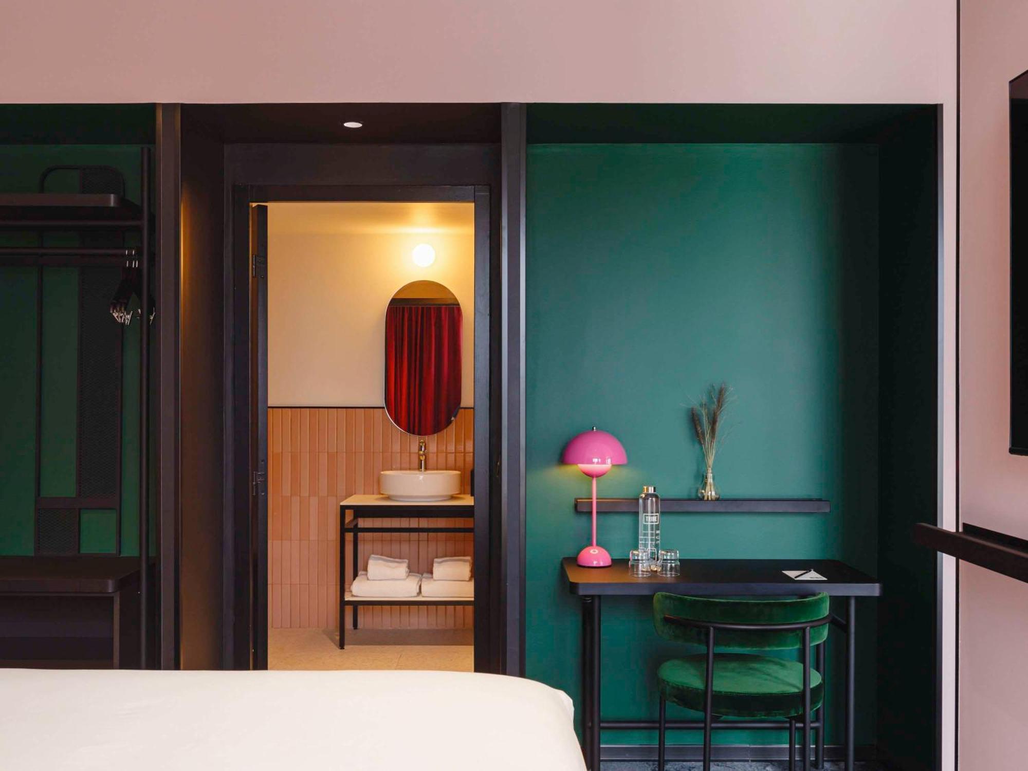 Отель Tribe Lyon Croix Rousse Экстерьер фото